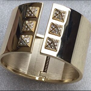 Victoria’s Secret Scandalous Gold Tone Bracelet OS